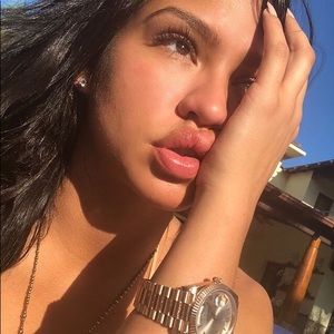 Meet your Posher, Nayy